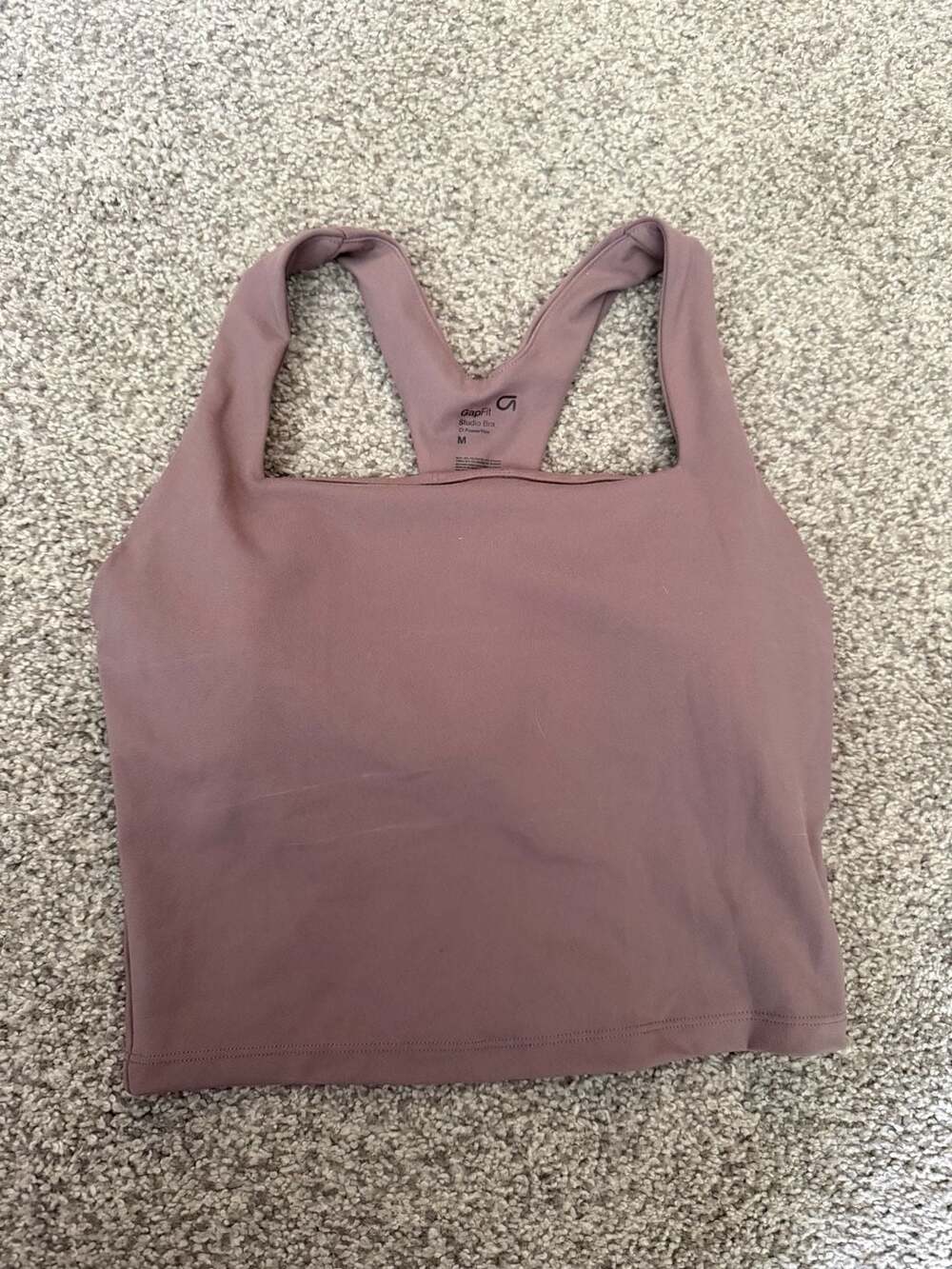 GapFit Studio Bra PowerYou Medium Support Square Neck Brami